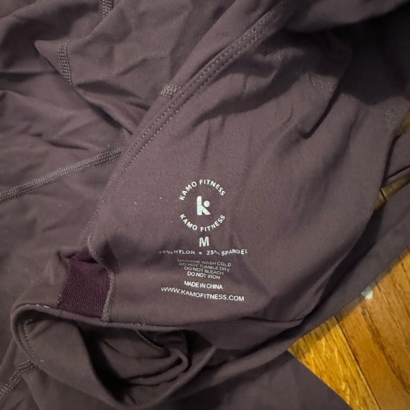 Amazon workout set - Picture 2 of 3